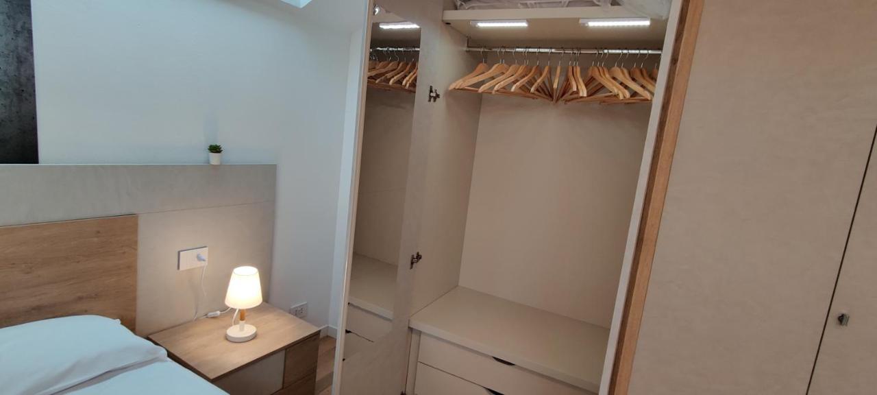Nxt Station Deluxe Apartment Бергамо Екстериор снимка