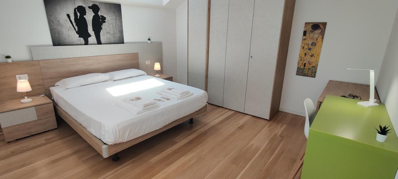 Nxt Station Deluxe Apartment Бергамо Екстериор снимка