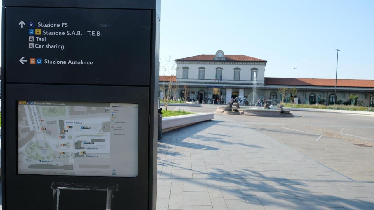 Nxt Station Deluxe Apartment Бергамо Екстериор снимка